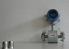 Electromagnetic flowmeter negative pressure solution